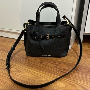 Black Michael kors bag